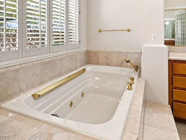 6 Old Marsh Ct — Photo 36