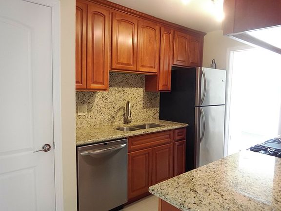 3rd image of 2180 N Roland Dr