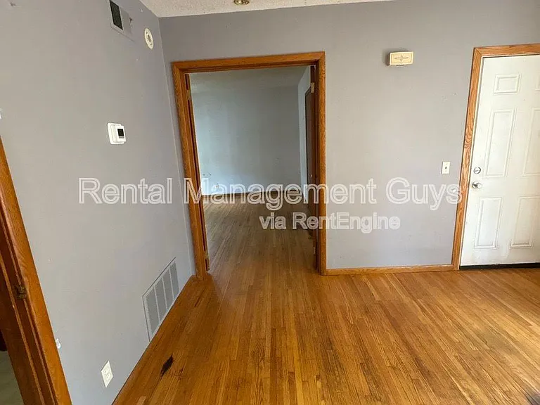 1408 Washington St NE #2 — Photo 8