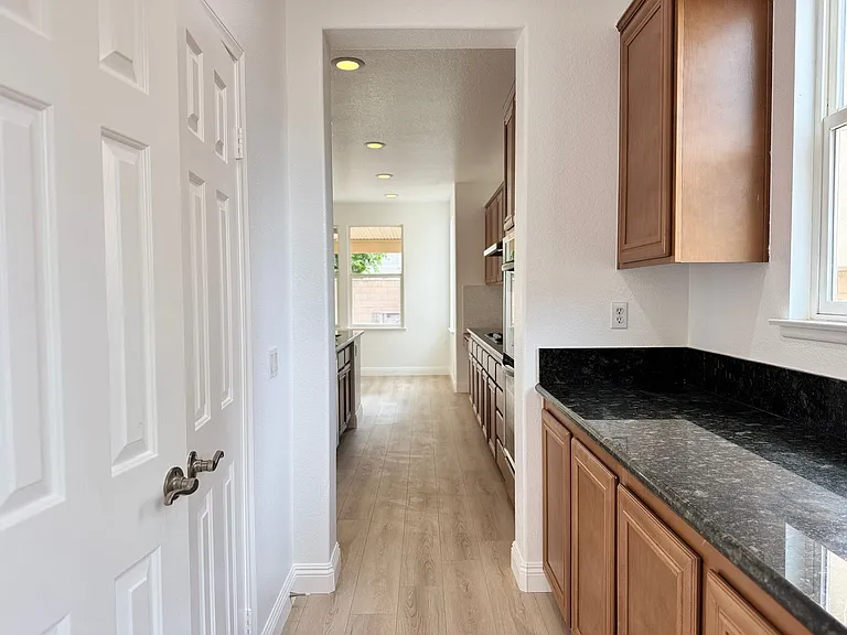 6855 Edinburgh Rd — Photo 9