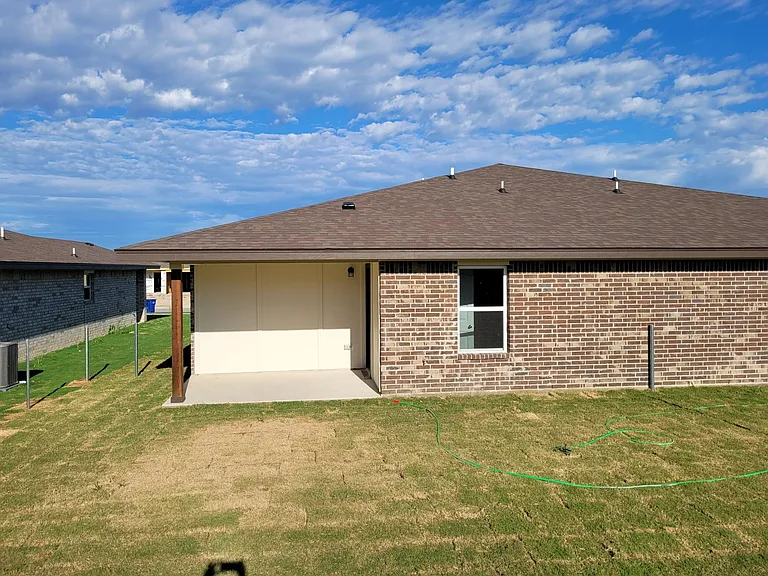 1810 Castroville Trl #B — Photo 13