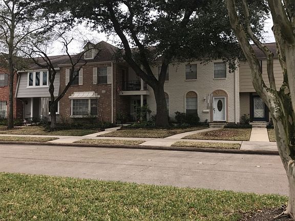 2nd image of 1361 Country Place Dr