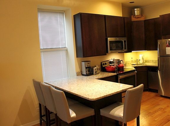 5th image of 1777 N Clybourn Ave #2F