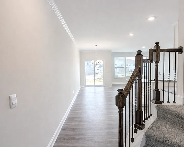 377 Creekview Rd — Photo 4