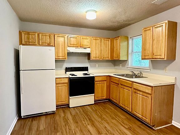 2nd image of 1201 Butler St #7