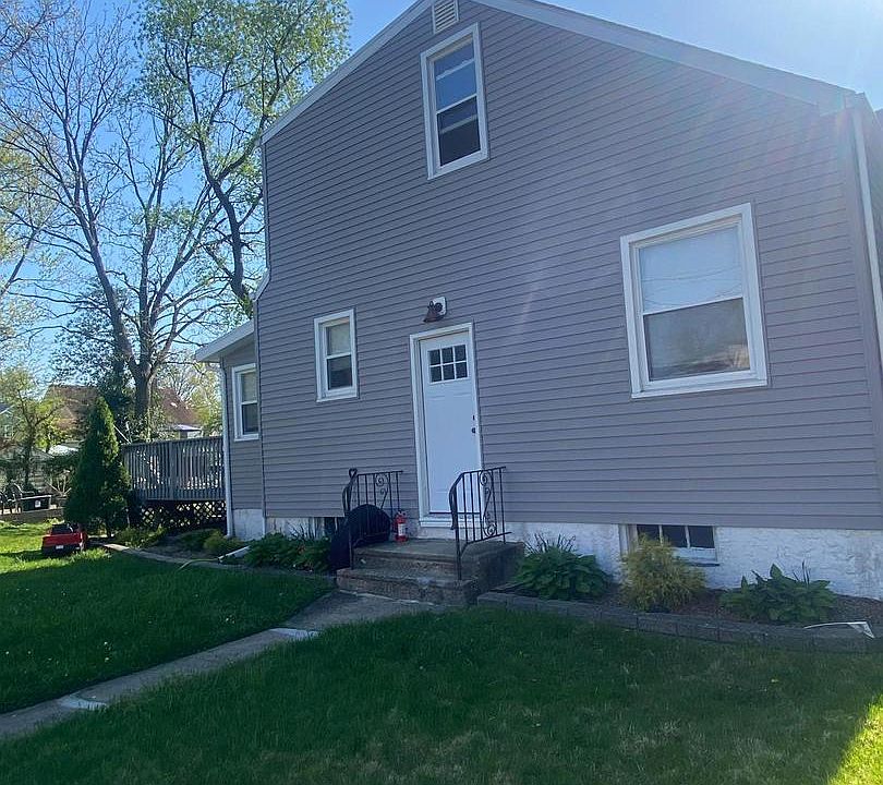 2nd image of 100 2nd Ave