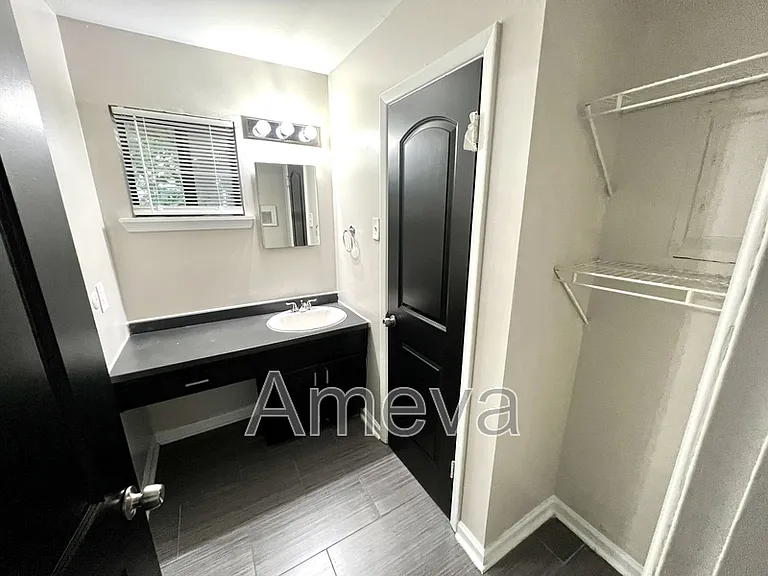 755 Saint Charles Ave NE #10 — Photo 6