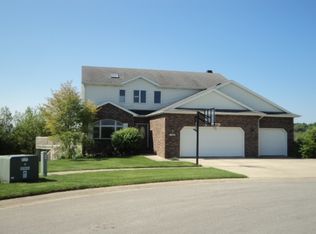 1006 Bluffview Dr, Angola, IN 46703