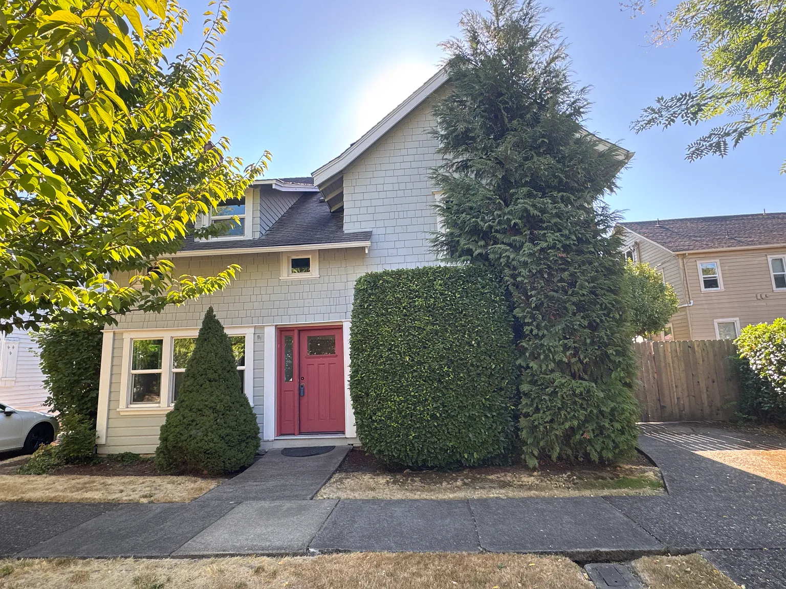 4 bed, 2391 sqft, $3,995 — Photo 1