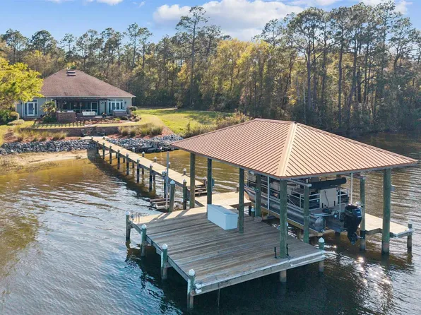 7502 Old Bay Pointe Rd, Milton, FL 32583