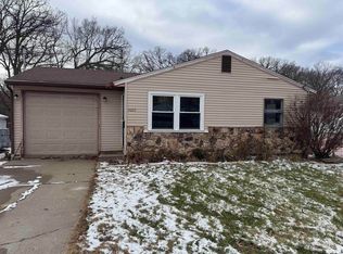 3009 2nd St, East Moline, IL 61244