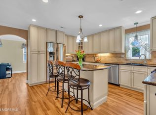 9 Redhill Rd, Manchester, NJ 08759