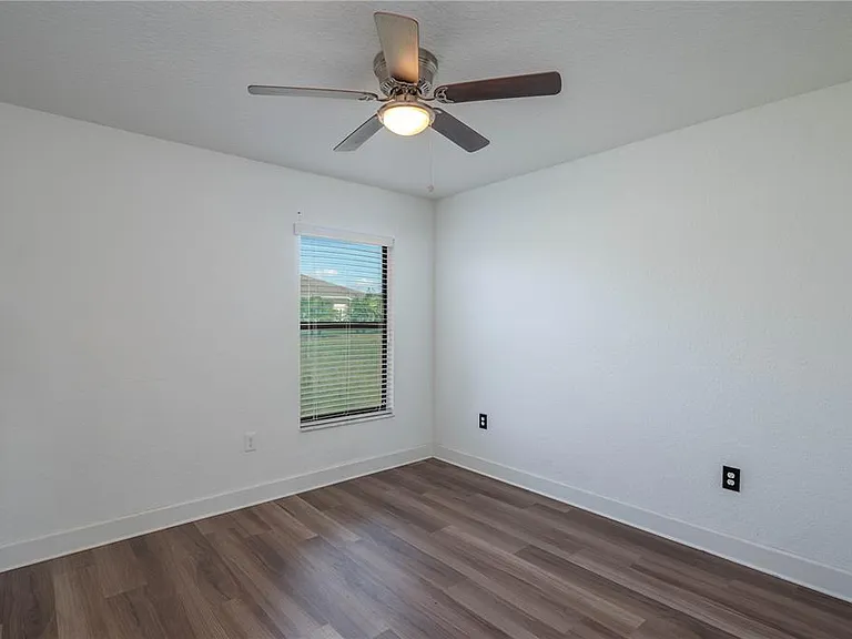 343 Dinner Lake Ct — Photo 14