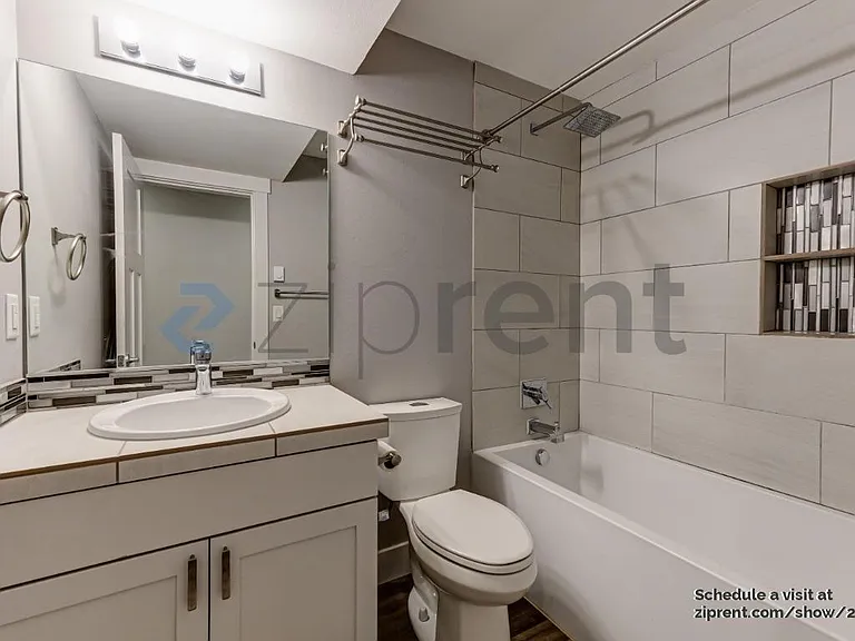 7924 SE Raymond St #B — Photo 10