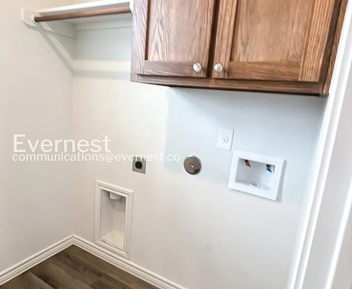 870 Freedom Cir — Photo 15