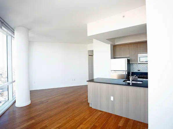 66 Rockwell Place image 12 of 24