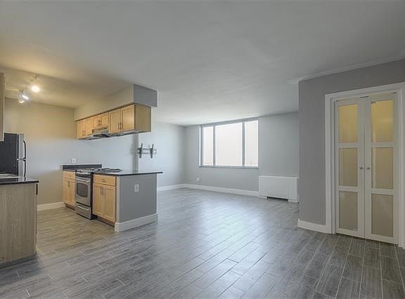 2nd image of 600 E 8th St Unit 10b&10c 10b
