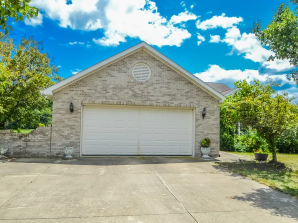 1190 E Case Blvd, Albany, IN 47320