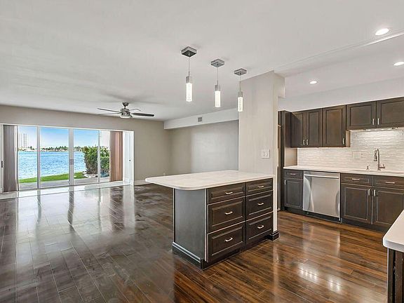3rd image of 360 Wilma Cir APT 2