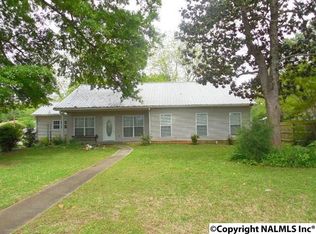 1502 15th Ave SE, Decatur, AL 35601