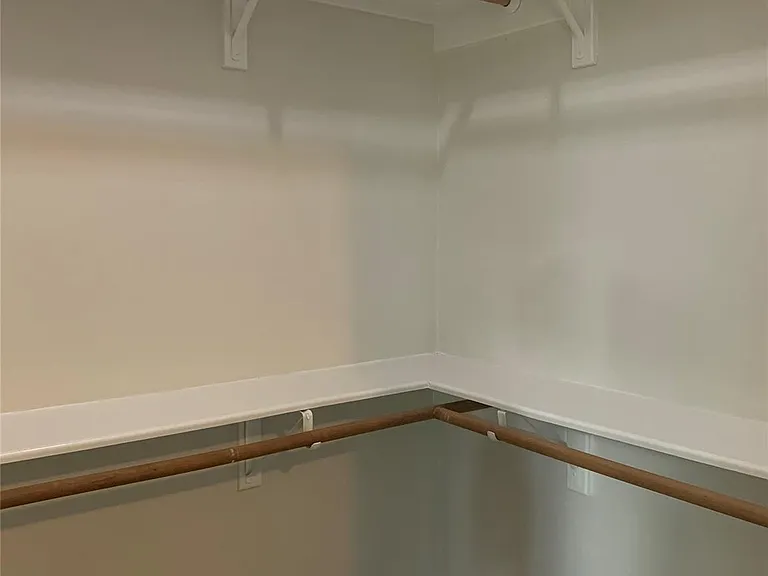 11 Lords Cir — Photo 6