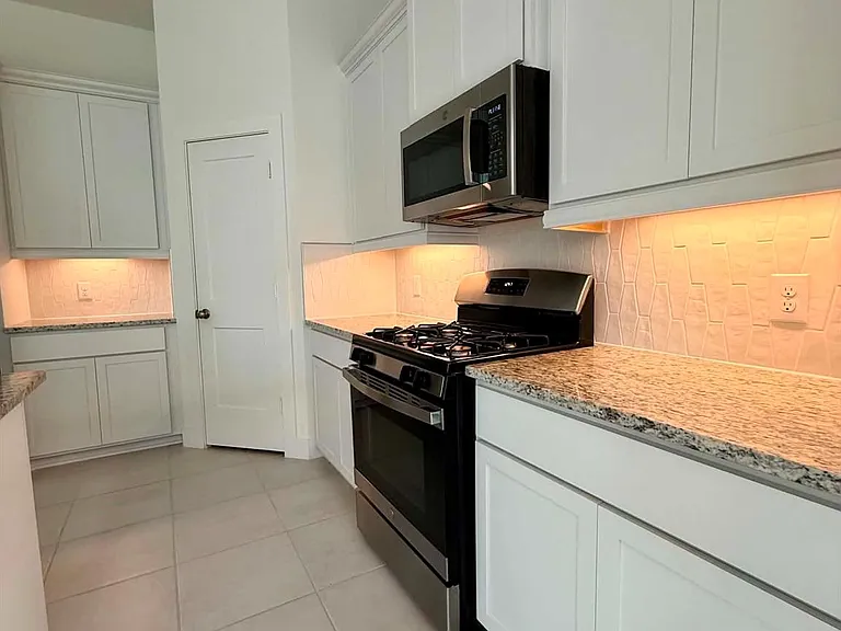1539 Crystal Stream Dr — Photo 16