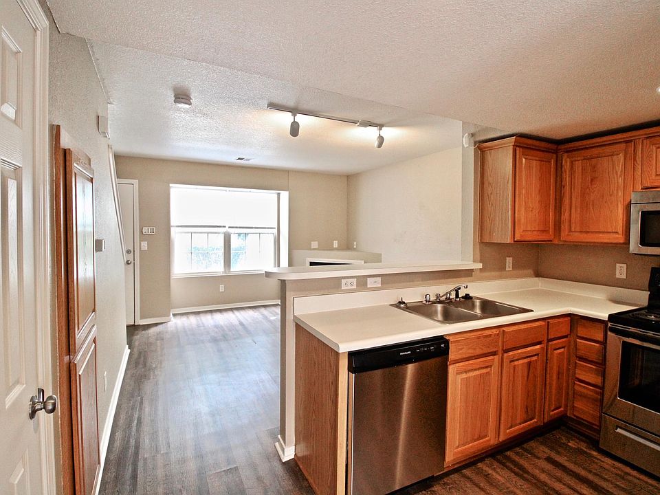 1st image of 1306 W 39th St #B