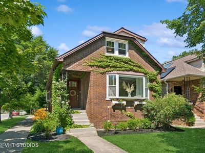 2304 Hastings Ave, Evanston, IL, 60201