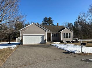 38 Ledgestone Ct, Sanford, ME 04073