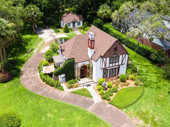 9233 Silver Lake Dr, Leesburg, FL 34788