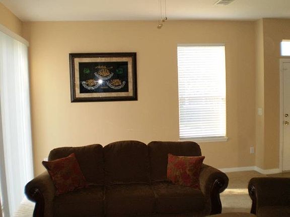 4th image of 2220 San Jacinto Cir