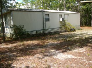 1014 Selma Ave, Interlachen, FL 32148