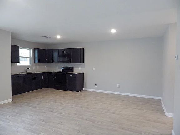 3rd image of 17059 Marie Village Dr