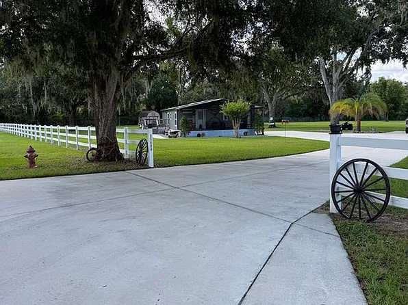 15600 Hickory Ln, Clermont, FL 34715