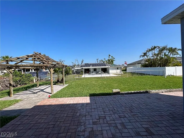 2239 SW 2nd Ln — Photo 13