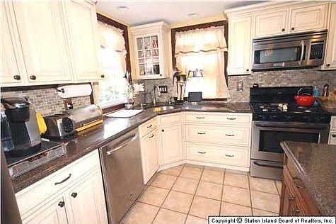 2nd image of 65 Rockland Ave