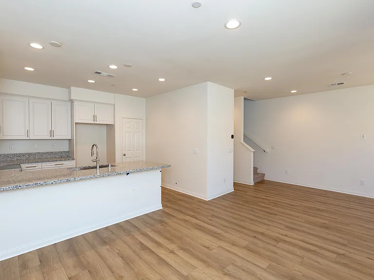 1923 Cicely St — Photo 1