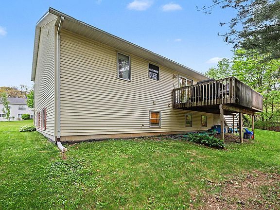 5th image of 165 Hunters Trail Ct