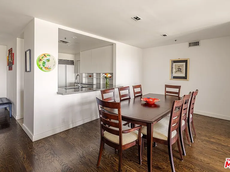 10724 Wilshire Blvd #712 — Photo 13