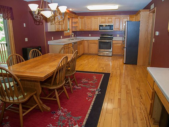 5th image of 4302 Green Leaf Dr
