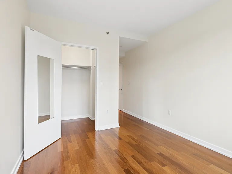 58 Metropolitan Ave #4J — Photo 7