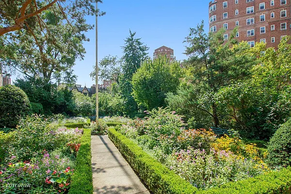 Sold by Corcoran | media 8