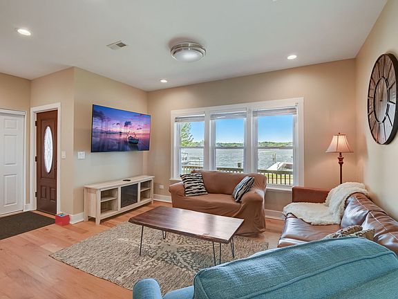 2nd image of 25150 W Lake Shore Dr