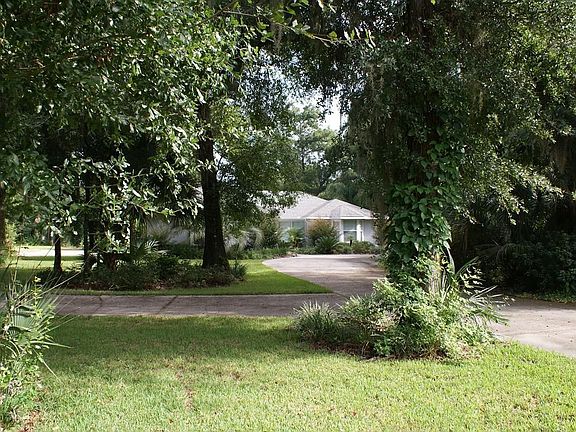 2nd image of 1965 Glenwood Oaks Ln