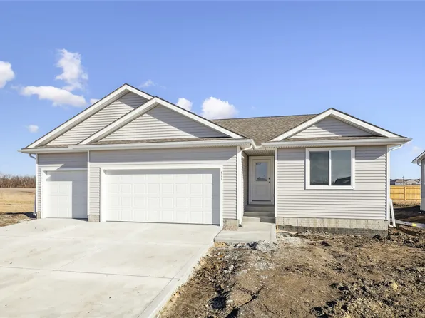411 NE Allison Ave, Elkhart, IA 50073