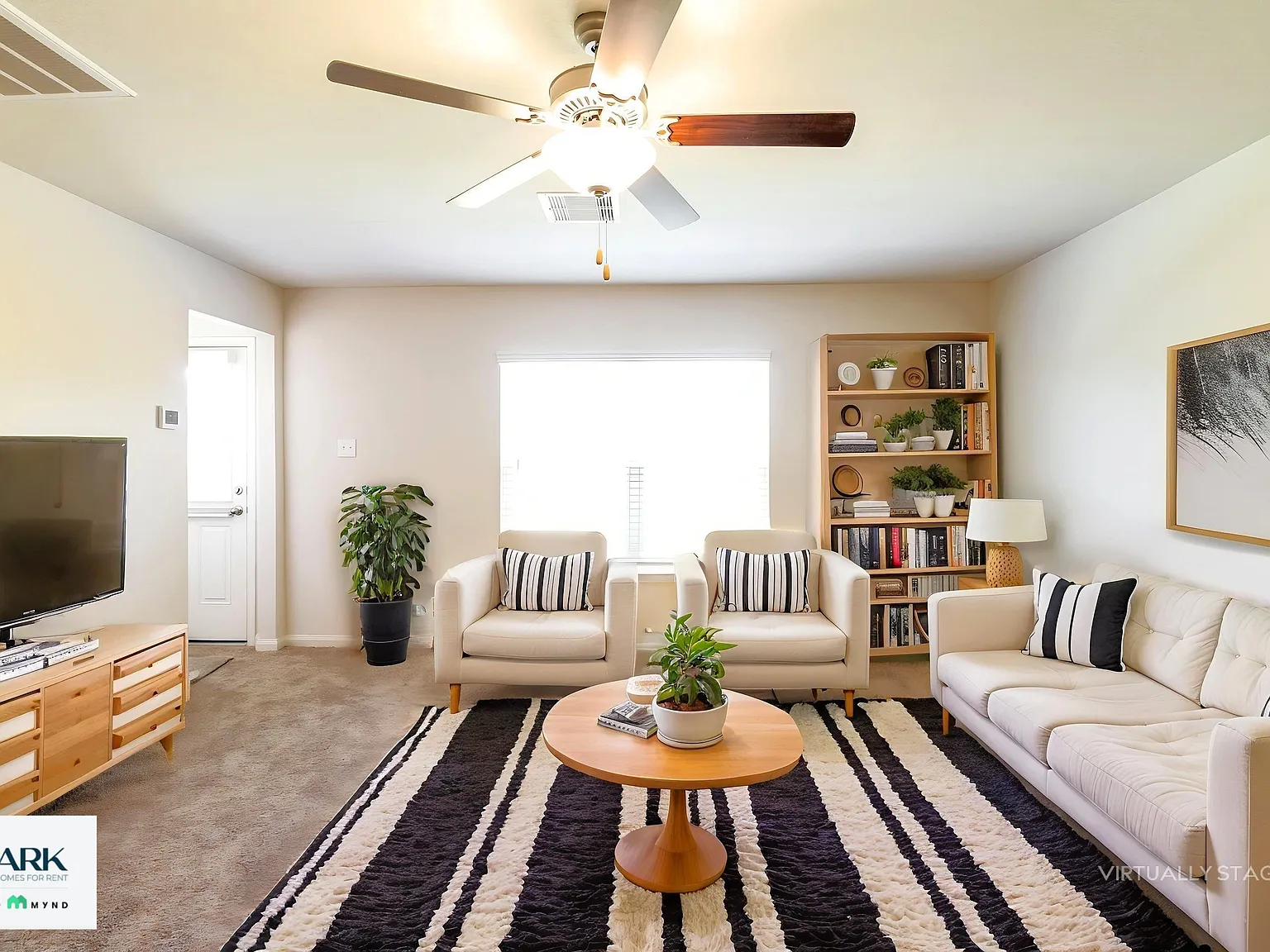 3 bed, 2.0 bath, 1366 sqft, $1,582 — Photo 3