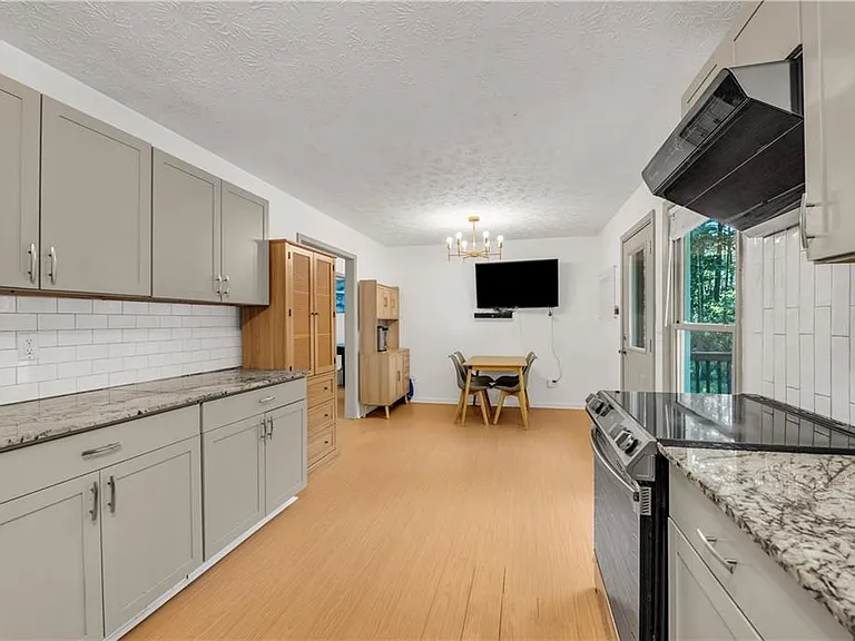 5712 Port Dr — Photo 12