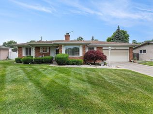 32615 Coventry Pl, Warren, MI 48093