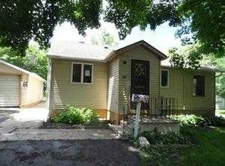 223 Herbert St N, Waterville, MN 56096