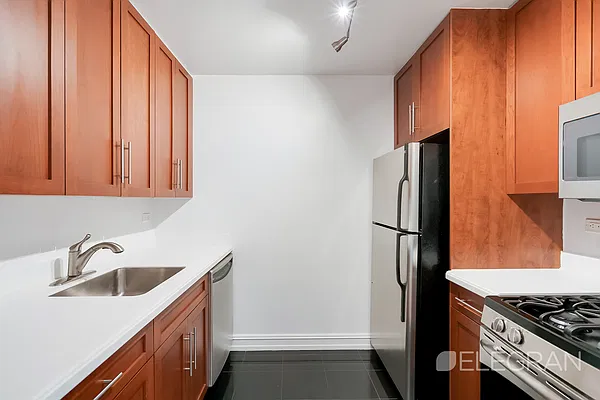 Rented by (Legacy) Elegran | media 9